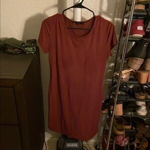 Vibe Red Mini Sheath Dress with Short Sleeves and Crew Neck